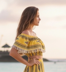 Miss June Paris — Top Caracas