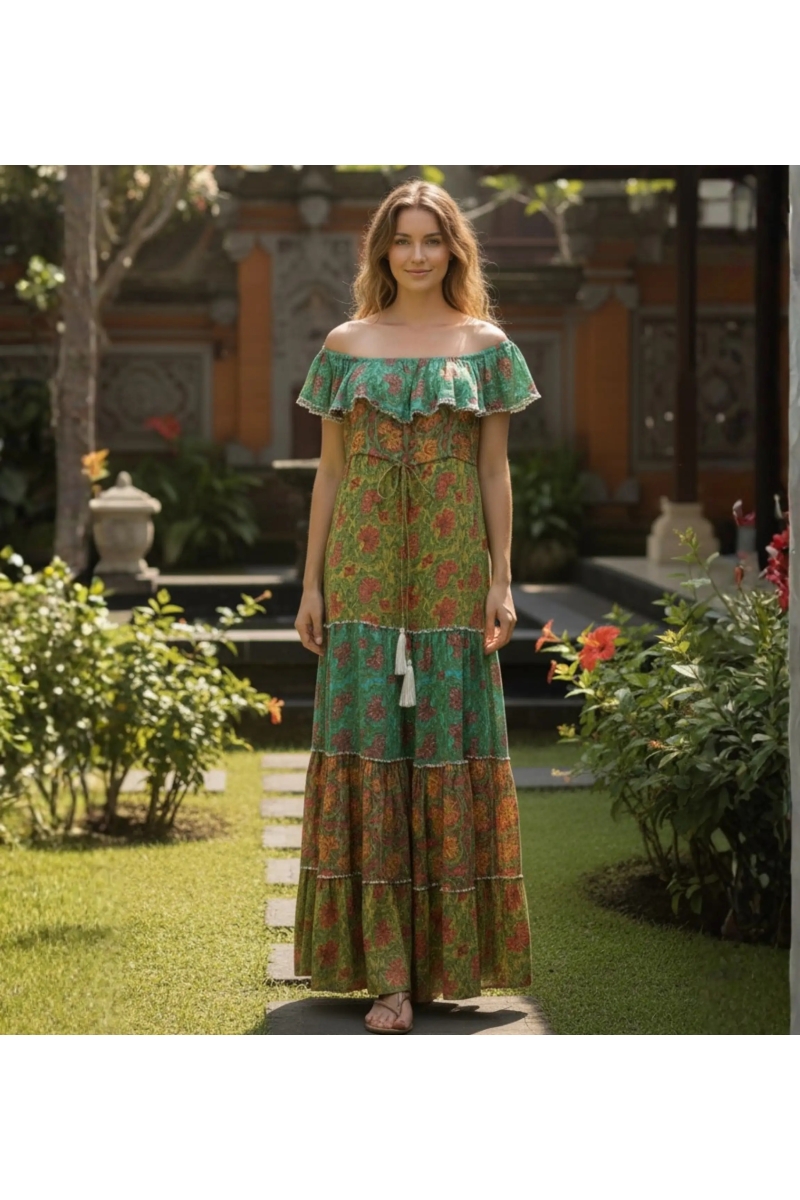 Miss June Paris — Langes Gardenia Kleid