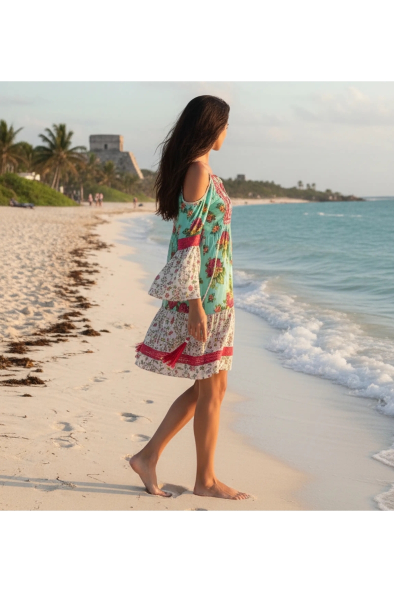 Miss June Paris — Kurzes Tropisches Kleid