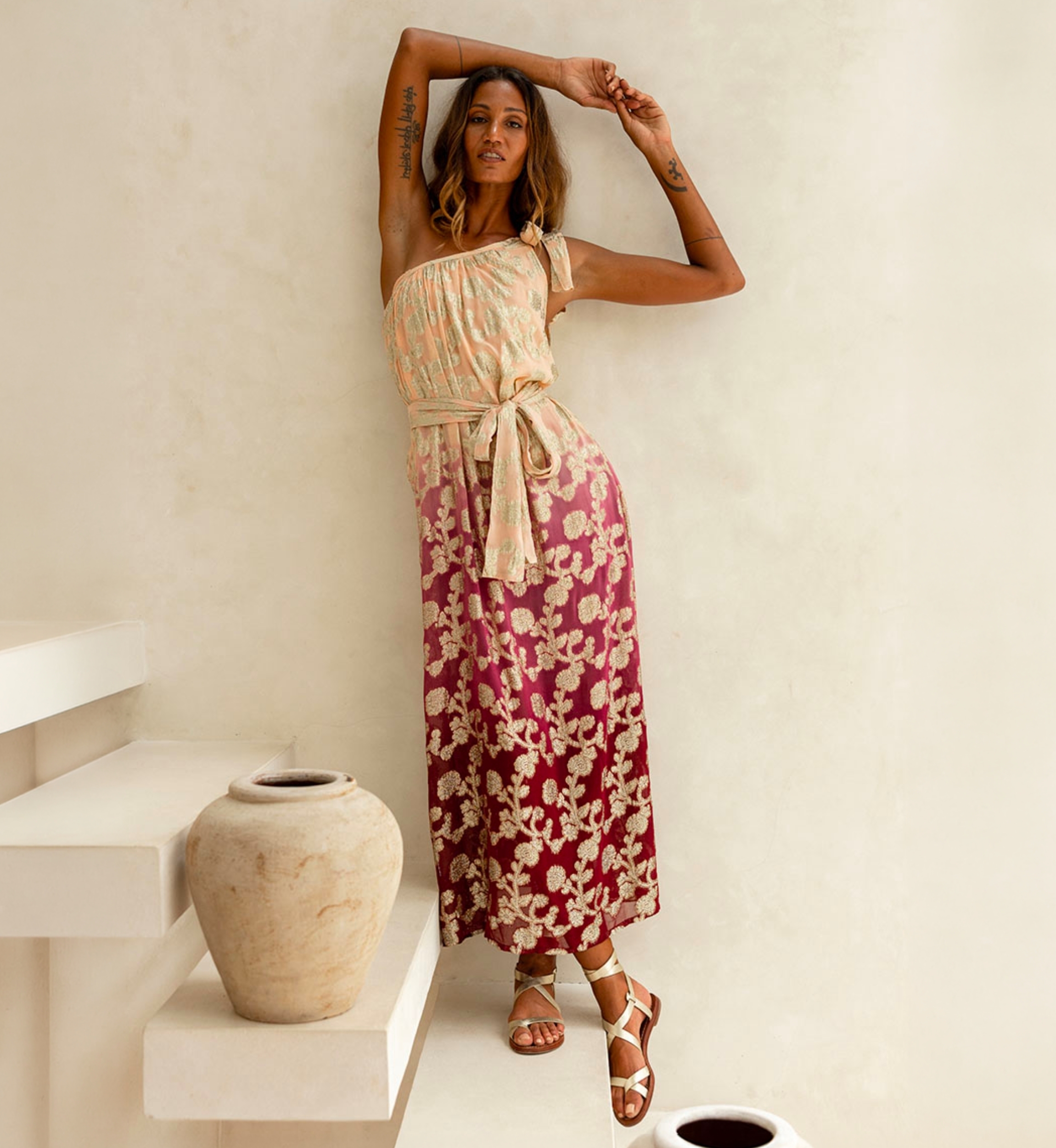 Abito Euphoria Off Shoulder Bordeaux Oro | Miss June Paris