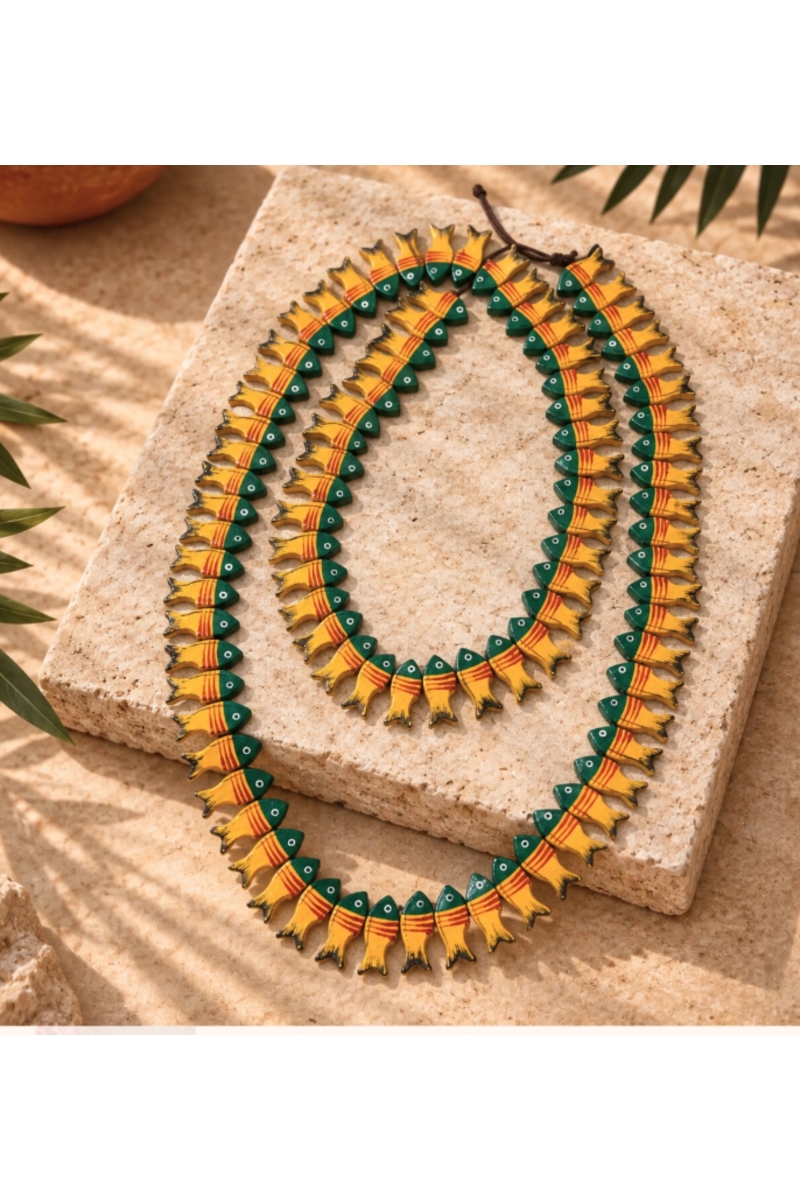Collar de madera pintado de amarillo y verde | Miss June Paris