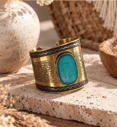 Cleops cuff bracelet with cabochon | Miss June Paris