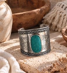 Cleops cuff bracelet with cabochon | Miss June Paris