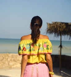 Top con hombros descubiertos Chiquita, Motivo floral bordado, Estilo bohemio, Miss June Paris, 5