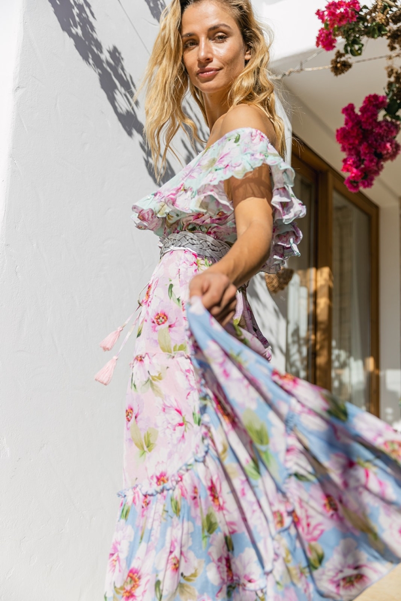 Robe Longue Roses - rose/multicouleur - manche courte  -épaules dénudées - fleurie -  - Miss June Paris - 1