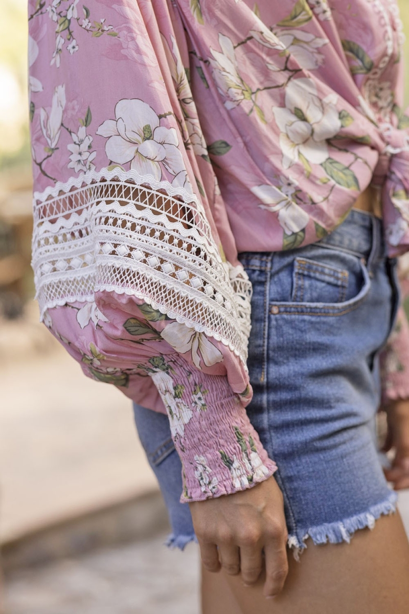 Chemise Tulla - rose - broderie blanche - imprimé floral - style boho - manches longues - Miss June Paris - 4