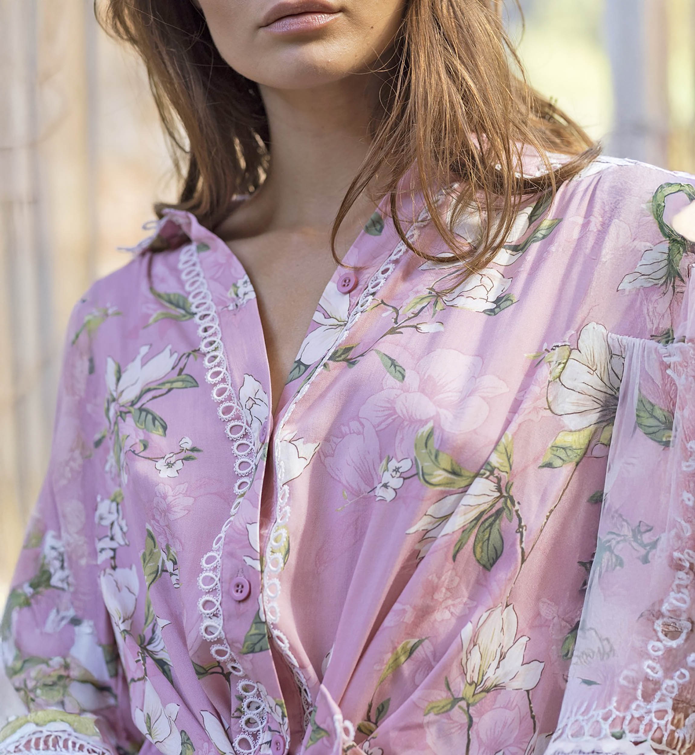 Tulla Hemd - Rosa - Weiße Stickerei - Blumenmuster - Boho-Stil - Lange Ärmel - Miss June Paris - 3