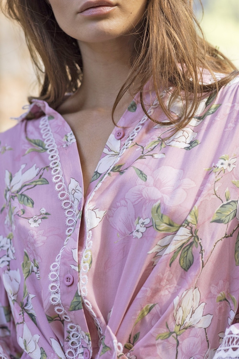 Tulla Hemd - Rosa - Weiße Stickerei - Blumenmuster - Boho-Stil - Lange Ärmel - Miss June Paris - 3