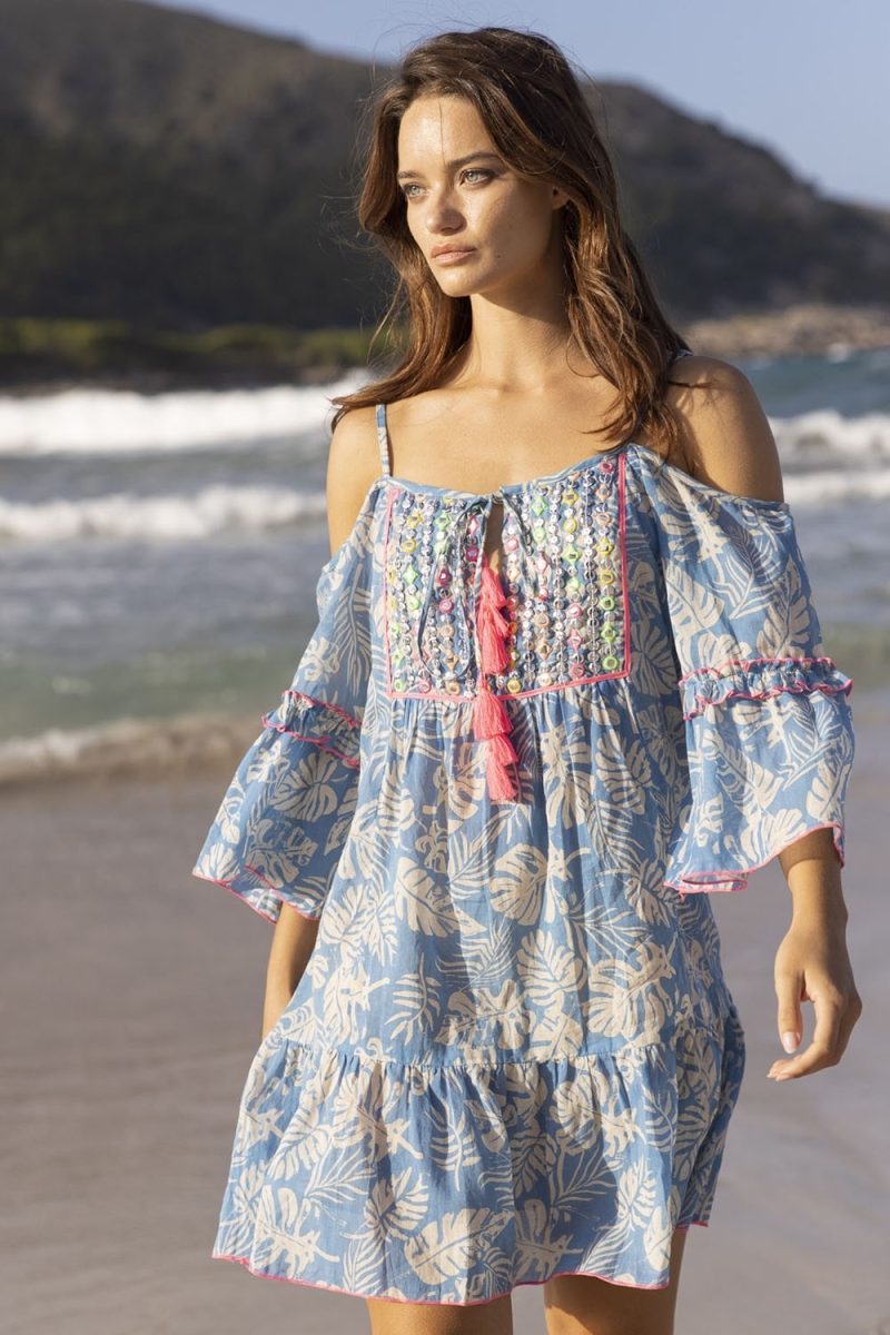 Kurzes Kleid JOE: blaue/lavendel Farbe - neon-pinke Details - florale Muster - dekorierter Einsatz - Miss June Paris - 1