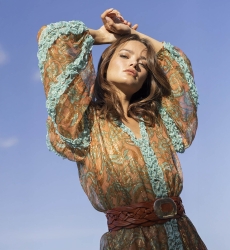 Bluse Romeo - Orange/Aqua - Lange Ärmel - Goldene Details - Kleine Rüschen - Boho-Stil - Miss June Paris - 2