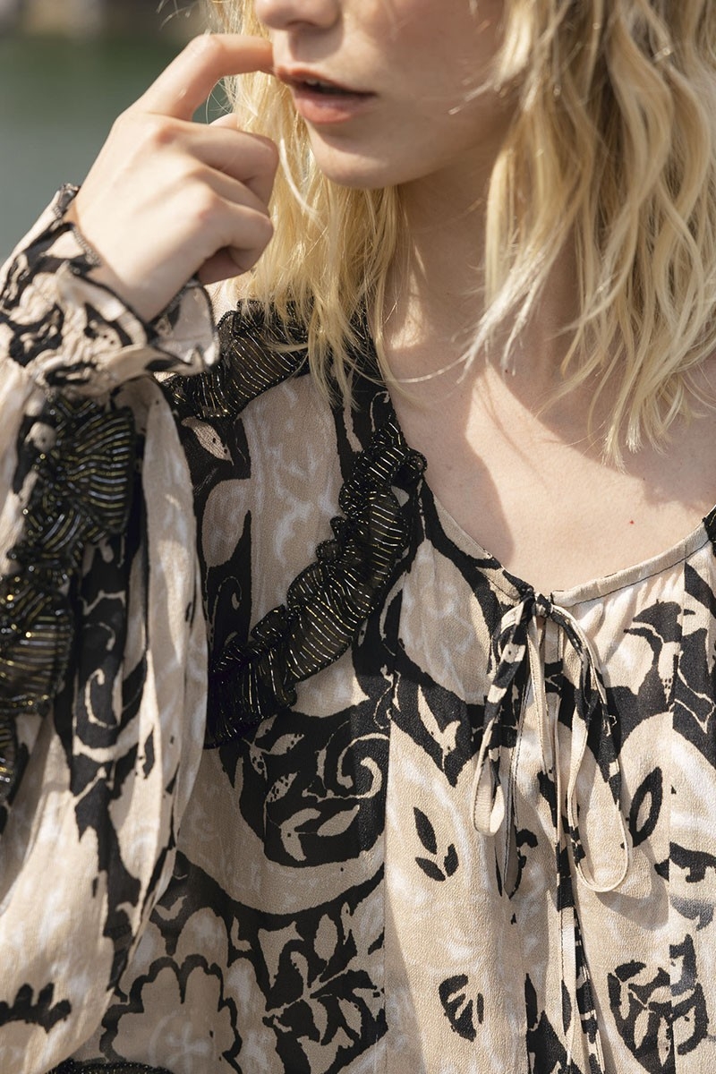 Miss June Paris, Blusa Alma