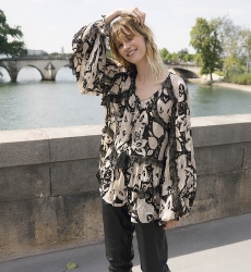 Miss June Paris, Alma Bluse