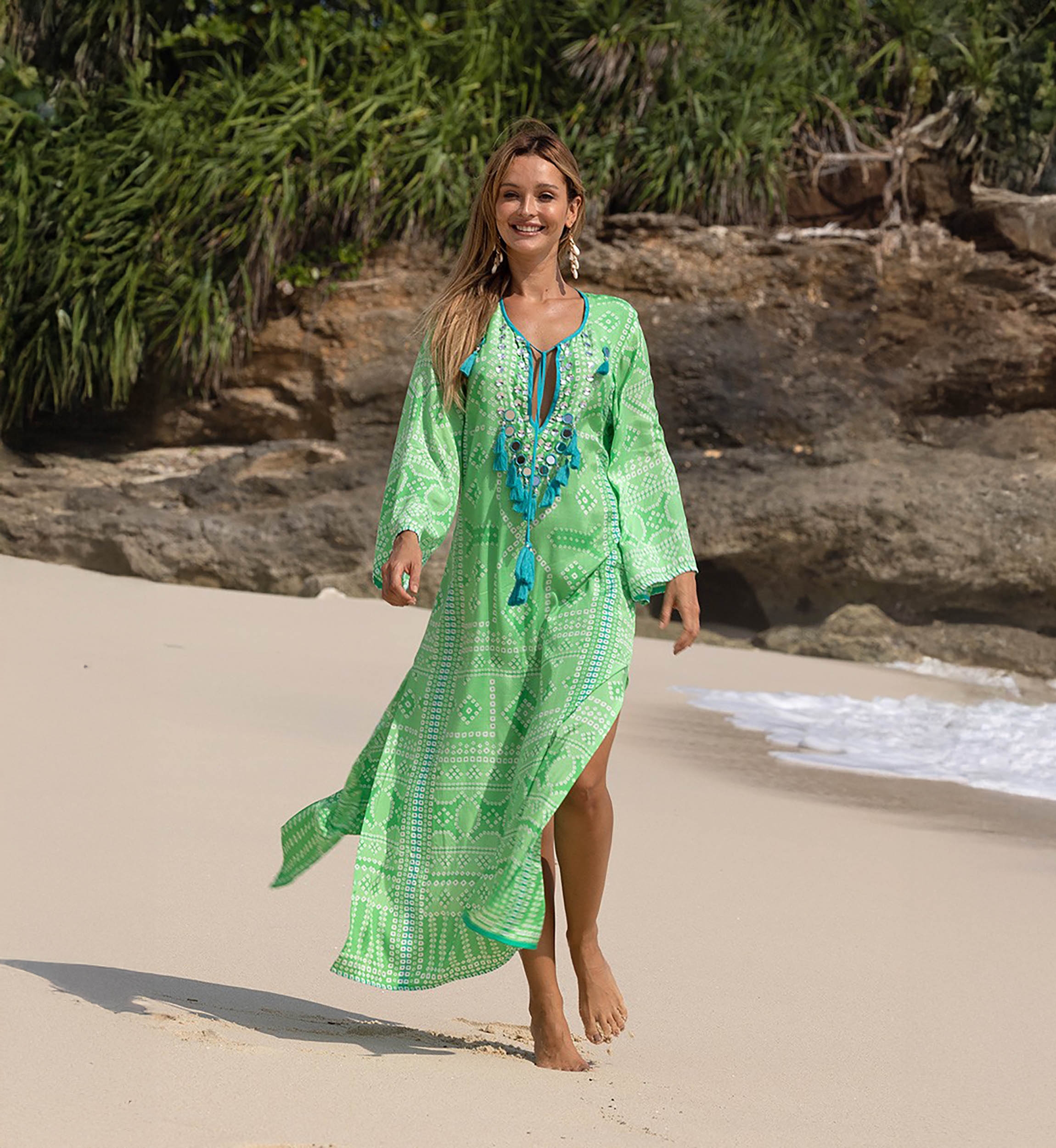 Langes Kleid Jorja - grün - verzierter Brustlatz - lange Ärmel - bohemien - Miss June Paris - 1