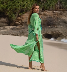 Langes Kleid Jorja - grün - verzierter Brustlatz - lange Ärmel - bohemien - Miss June Paris - 4