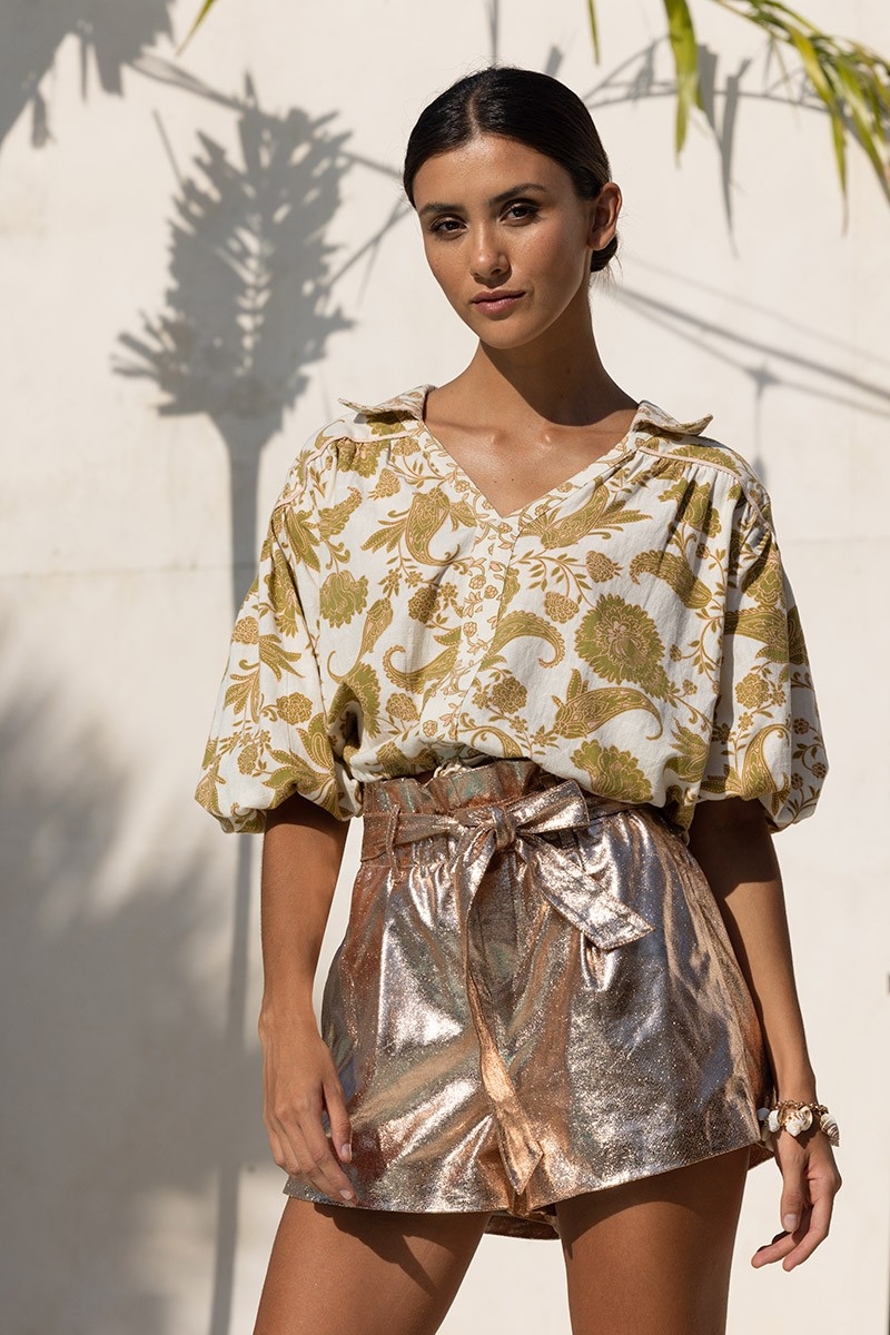 Blusa Demi - crudo - estampado cachemira caqui - escote en V - anudada bajo el pecho - mangas cortas - Miss June Paris - 1