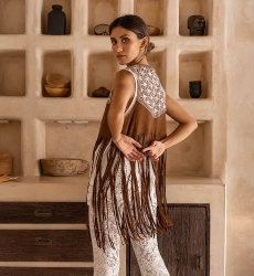 Gilet senza maniche FLEETWOOD - marrone - gilet con frange - camoscio bohemien - Miss June Paris - 3