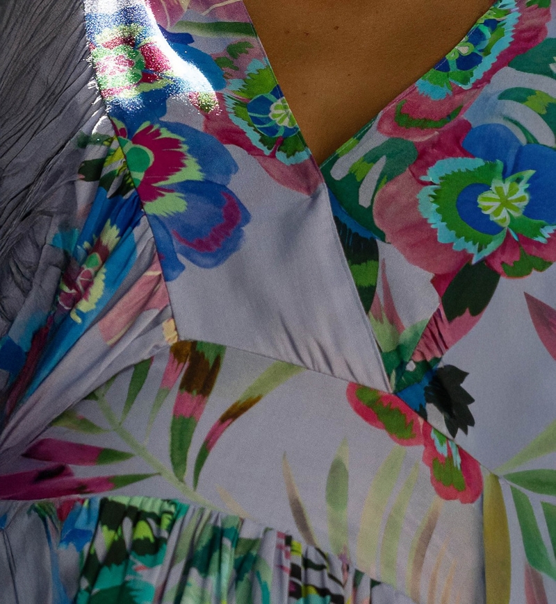 Vestido Corto Falone – violeta pastel – estampado floral – mangas largas – escote en V – Miss June Paris – 7