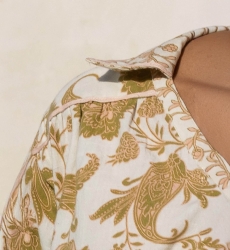 Blouse Demi - ecru - khaki paisley print - V-neckline - tied under the bust - short sleeves - Miss June Paris - 6