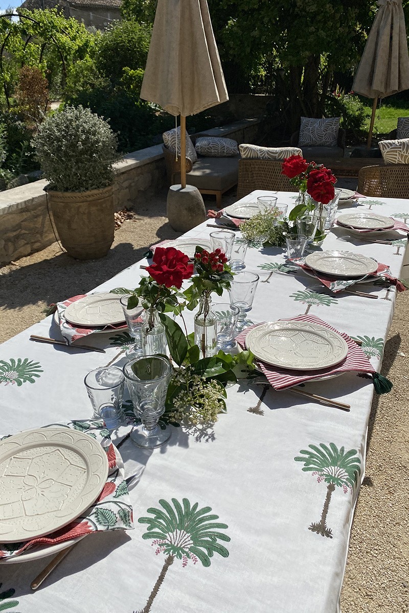 Tablecloth Island Green